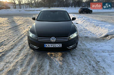 Седан Volkswagen Passat 2013 в Києві