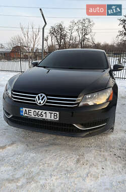 Седан Volkswagen Passat 2012 в Днепре