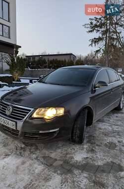 Седан Volkswagen Passat 2006 в Ужгороде