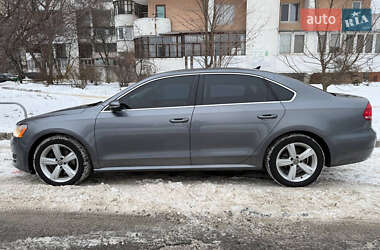 Седан Volkswagen Passat 2011 в Харькове