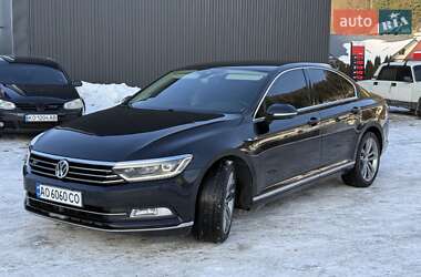 Седан Volkswagen Passat 2014 в Хусте
