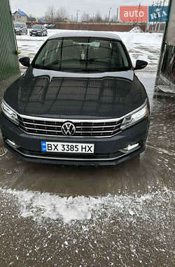 Седан Volkswagen Passat 2017 в Хмельницькому