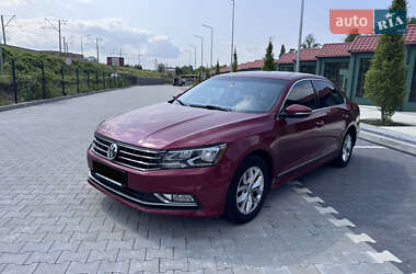 Седан Volkswagen Passat 2016 в Києві