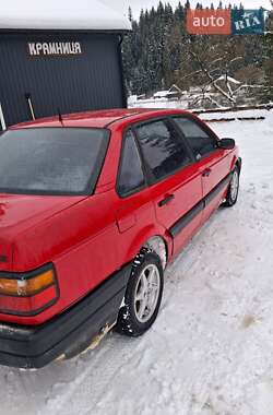 Седан Volkswagen Passat 1989 в Выгоде