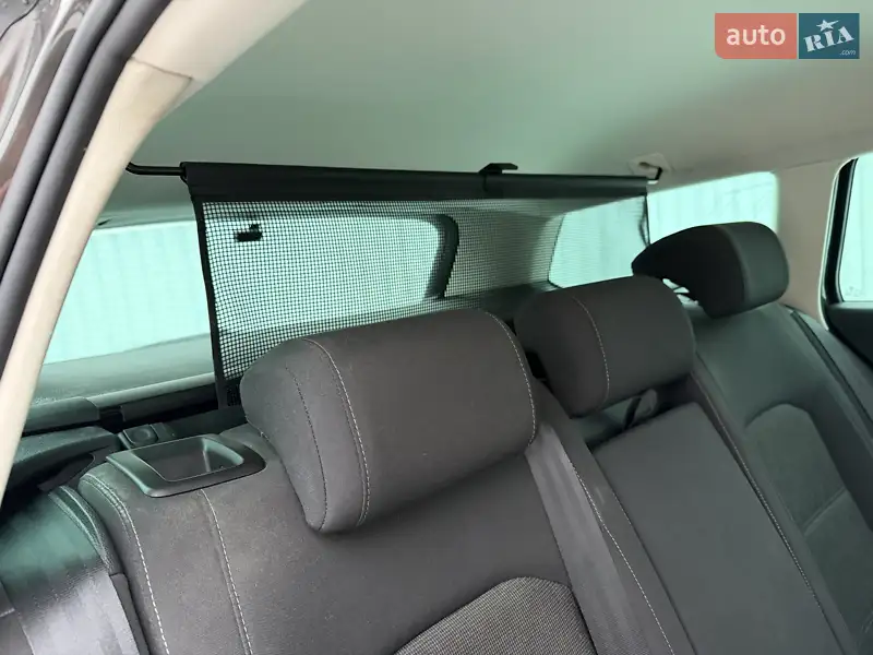 Volkswagen Passat 2017 VIN WVWZZZ3CZJE117175 фото оголошення 53 з 116