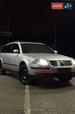 Універсал Volkswagen Passat 2003 в Києві