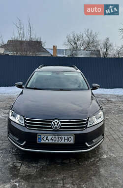 Універсал Volkswagen Passat 2012 в Києві