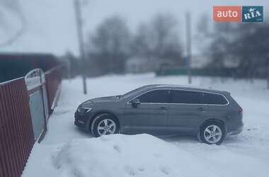 Універсал Volkswagen Passat 2016 в Умані