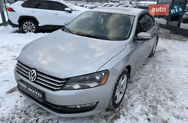 Седан Volkswagen Passat 2013 в Киеве
