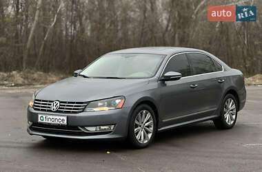Седан Volkswagen Passat 2011 в Киеве