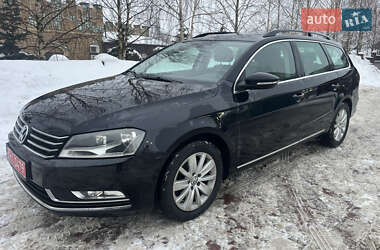 Універсал Volkswagen Passat 2013 в Рівному