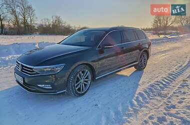 Універсал Volkswagen Passat 2020 в Луцьку