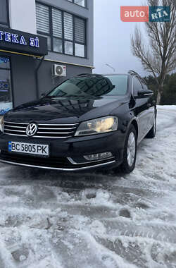 Универсал Volkswagen Passat 2011 в Новояворовске