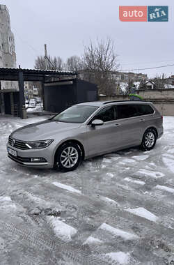 Универсал Volkswagen Passat 2015 в Калуше