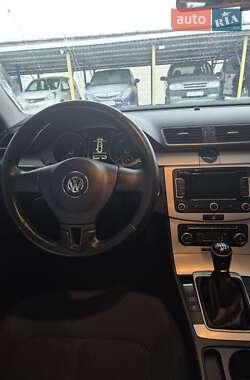 Универсал Volkswagen Passat 2011 в Львове