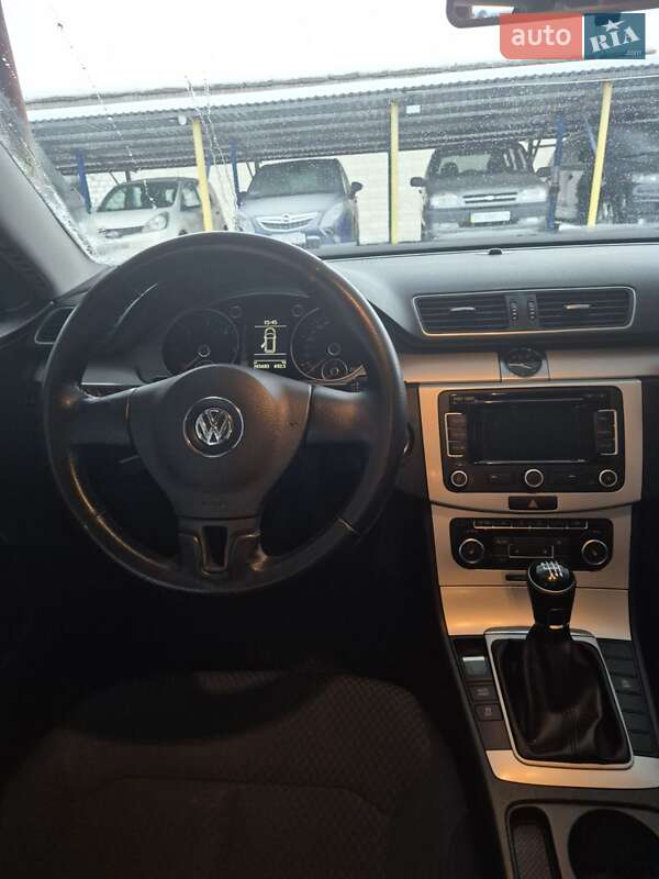 Универсал Volkswagen Passat 2011 в Львове