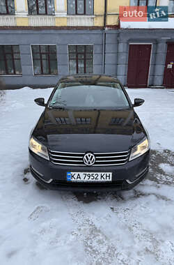 Седан Volkswagen Passat 2011 в Киеве