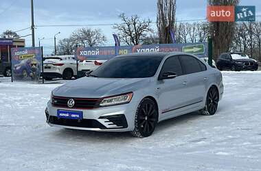 Седан Volkswagen Passat 2018 в Одессе