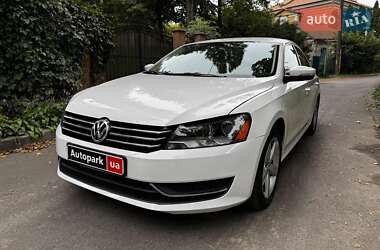 Седан Volkswagen Passat 2012 в Киеве
