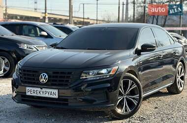 Седан Volkswagen Passat 2019 в Днепре