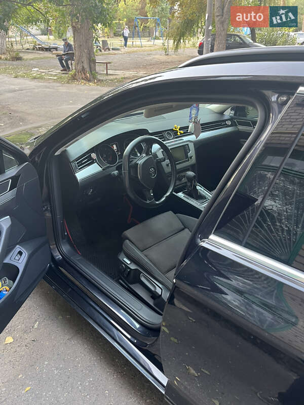 Универсал Volkswagen Passat 2015 в Кривом Роге