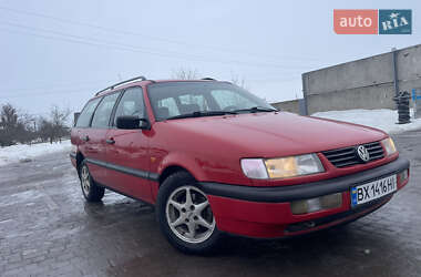 Универсал Volkswagen Passat 1995 в Теофиполе