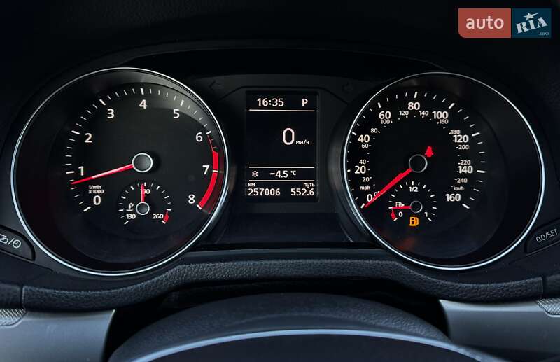 Седан Volkswagen Passat 2015 в Киеве фото 23 Седан Volkswagen Passat 2015 в Киеве