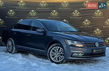 Седан Volkswagen Passat 2015 в Киеве