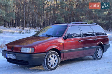 Універсал Volkswagen Passat 1993 в Харкові