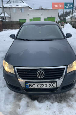 Седан Volkswagen Passat 2008 в Житомире
