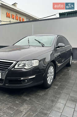 Седан Volkswagen Passat 2006 в Рівному