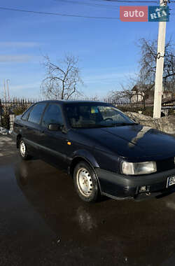 Седан Volkswagen Passat 1990 в Львове