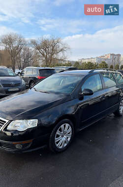 Универсал Volkswagen Passat 2010 в Хмельницком