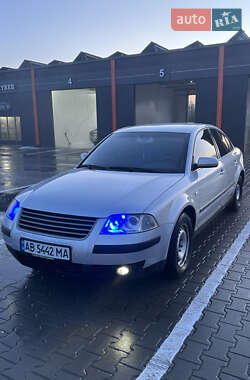 Седан Volkswagen Passat 2003 в Вінниці