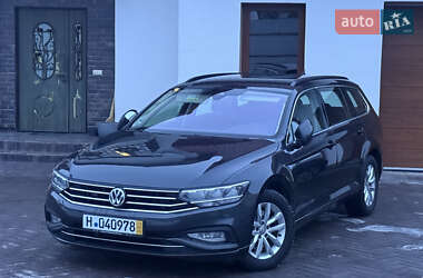 Універсал Volkswagen Passat 2020 в Львові