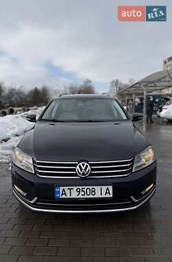 Універсал Volkswagen Passat 2012 в Івано-Франківську