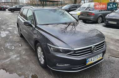 Универсал Volkswagen Passat 2019 в Киеве