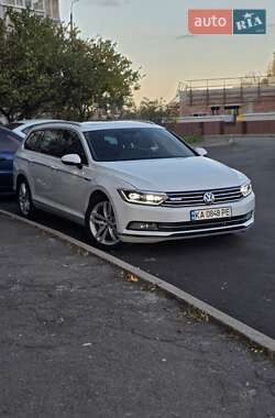 Универсал Volkswagen Passat 2015 в Киеве