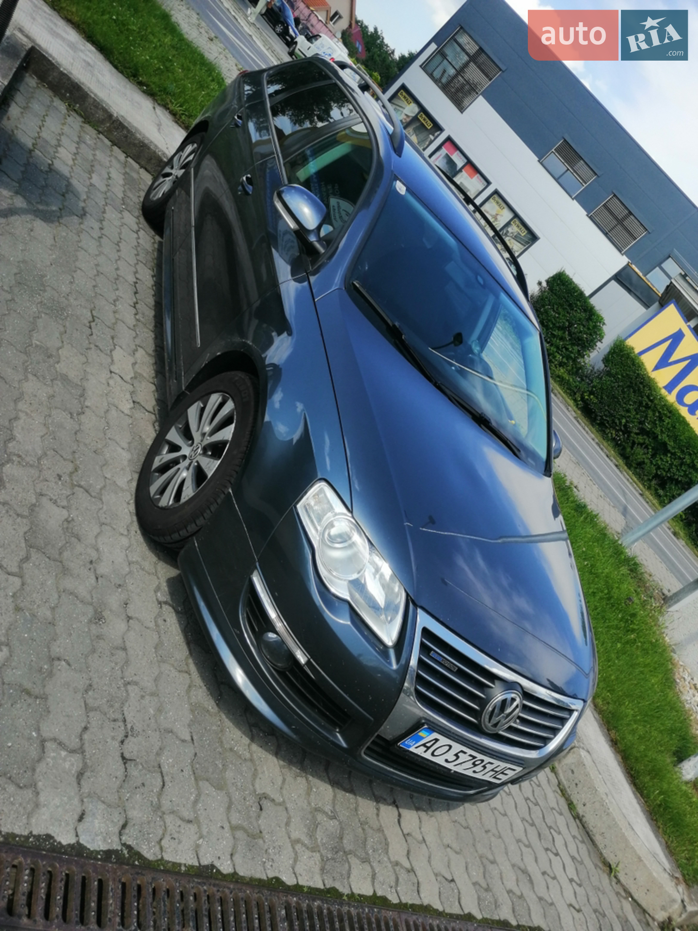 2010 Volkswagen Passat - мініатюра 2