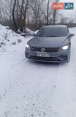 Седан Volkswagen Passat 2016 в Ивано-Франковске