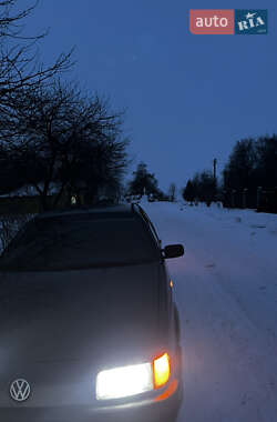 Седан Volkswagen Passat 1992 в Луцке