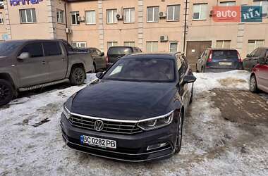 Універсал Volkswagen Passat 2017 в Львові