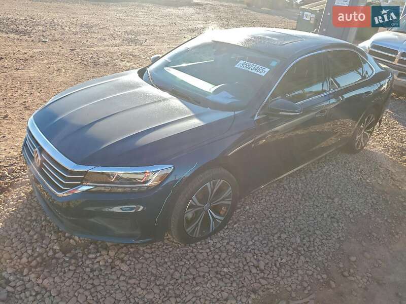 Седан Volkswagen Passat 2021 в Львове