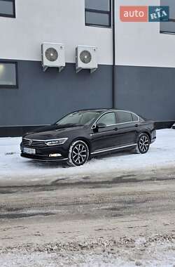 Седан Volkswagen Passat 2015 в Хмельницком