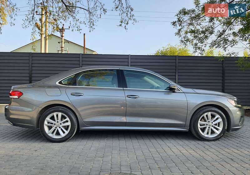 Седан Volkswagen Passat 2020 в Киеве
