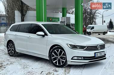 Універсал Volkswagen Passat 2015 в Києві