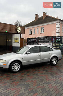 Седан Volkswagen Passat 2003 в Черкасах