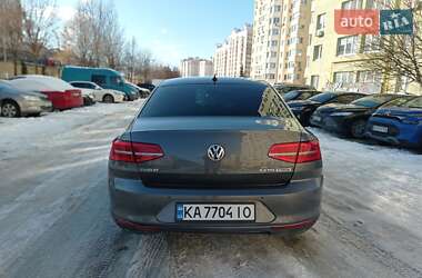 Седан Volkswagen Passat 2015 в Києві