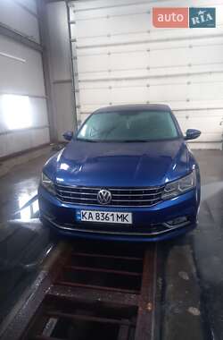 Седан Volkswagen Passat 2017 в Киеве