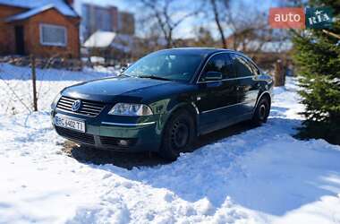 Седан Volkswagen Passat 2002 в Городке